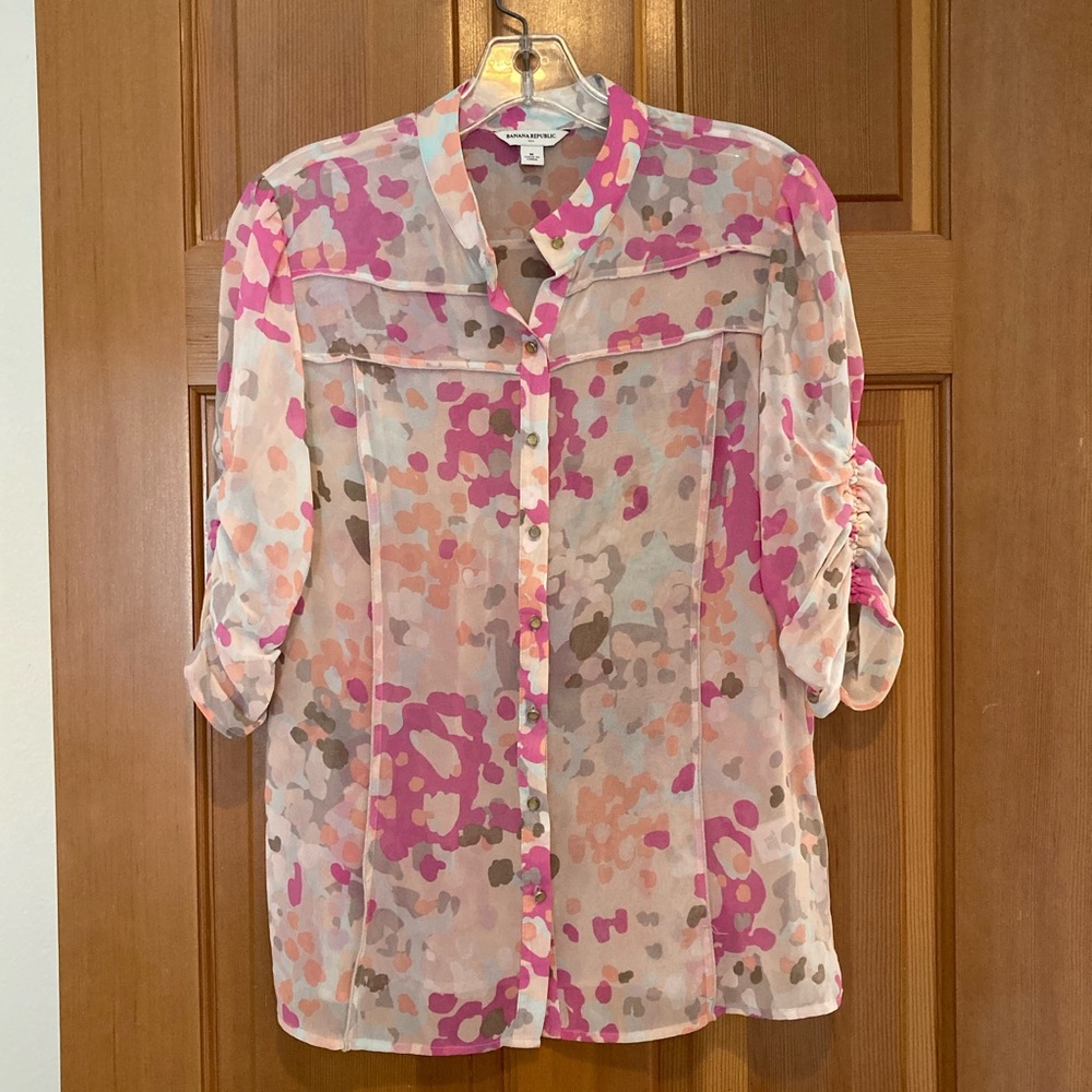 Banana Republic Factory, M, sheer 3/4 runched sleeve shirt